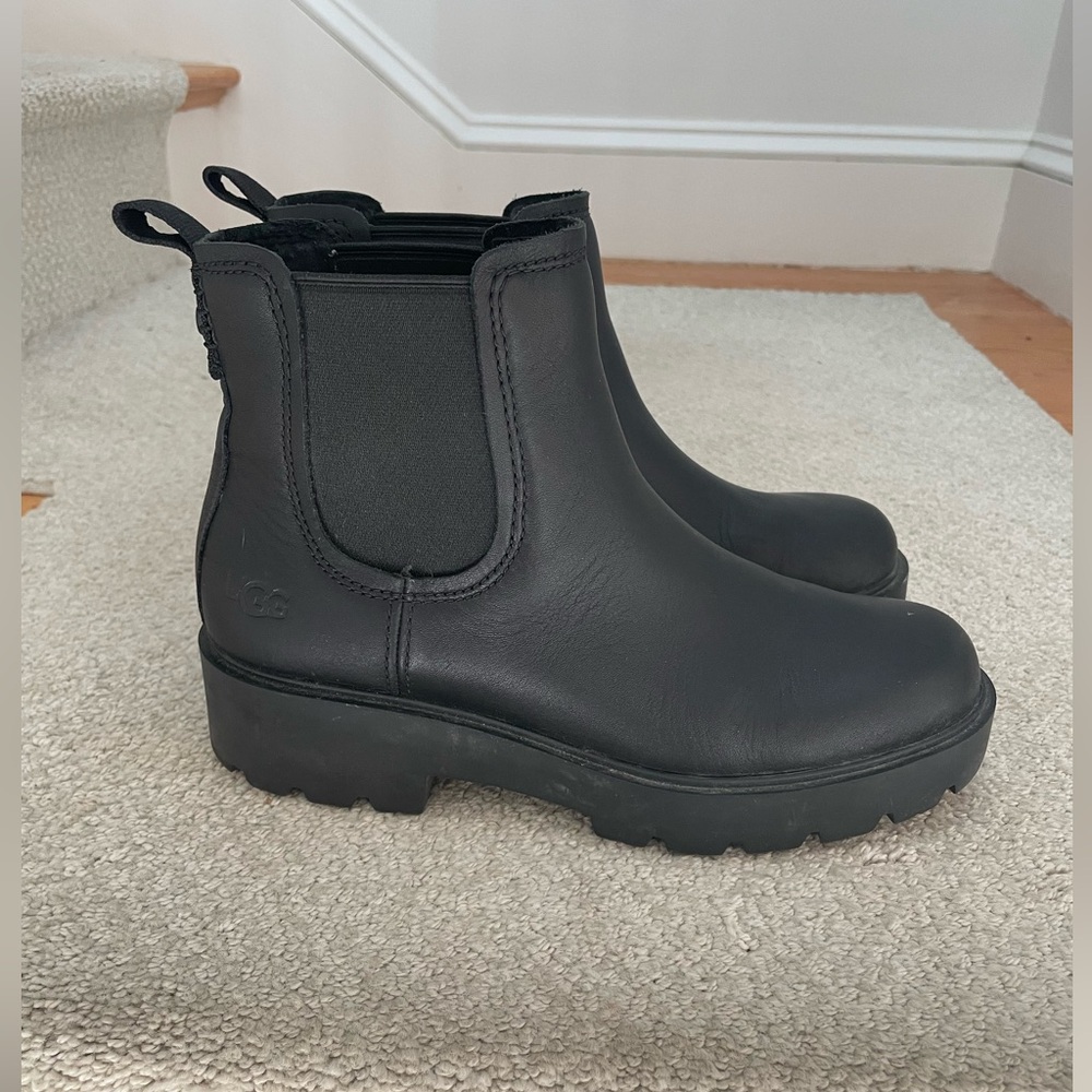 Black 7.5 UGG Markstrum Chelsea Boots